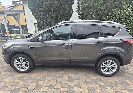 Ford Kuga 2.0 EcoBoost 4x4 Aut. Titanium