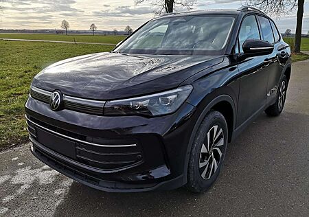 VW Tiguan Volkswagen 2.0 TDI 110 kW Life LED GV5 AHK ACC Navi 110 kW...