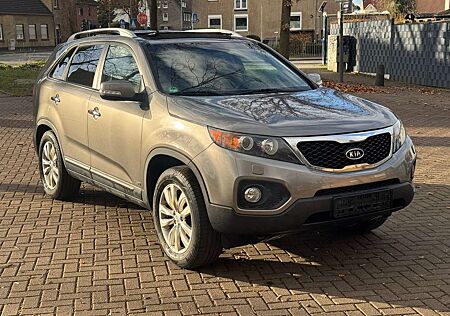 Kia Sorento 4WD TÜV NEU Panoramadach Xenon Leder 8-Reifen