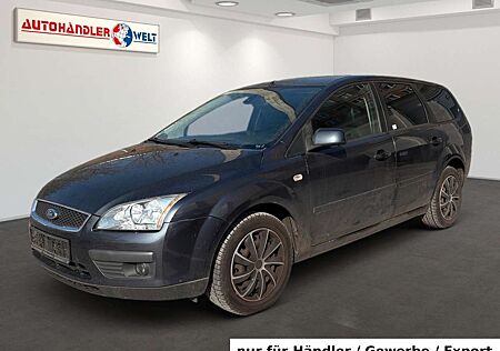 Ford Focus Kombi 2.0i AAC T-Leder SHZ PDC