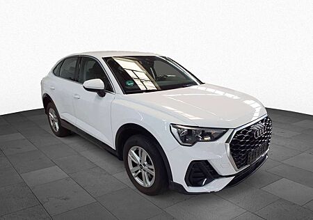 Audi Q3 Spb. 45 TFSIe S Tr. NAVI SHZ PDC