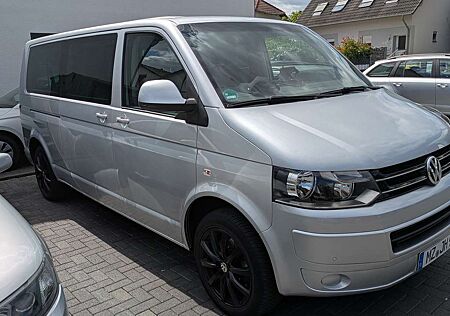 VW T5 Caravelle Volkswagen Caravelle Lang DSG Comfortline