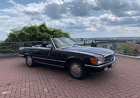 Mercedes-Benz SL 560