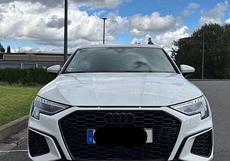 Audi A3 35 TFSI S-tronic S-line