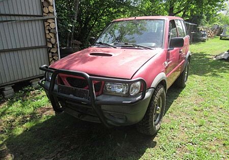 Nissan Terrano II 2.4 Sport