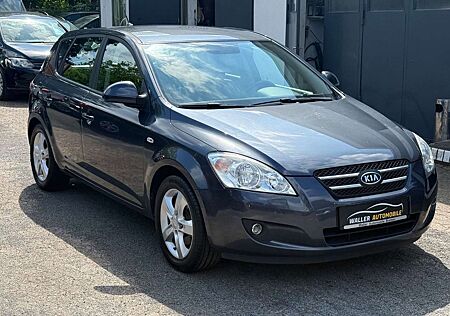 Kia Cee'd Ceed / 2.0 AUTOMATIK / PDC / SHZ