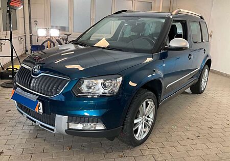 Skoda Yeti 1.8 TSI Adventure 4x4 DSG *SHZ*NAV*PAN*PDC*