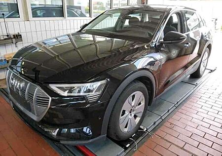 Audi e-tron gebraucht kaufen Audi e-tron 50 quattro Navi SHZ AHK Luft LED WP