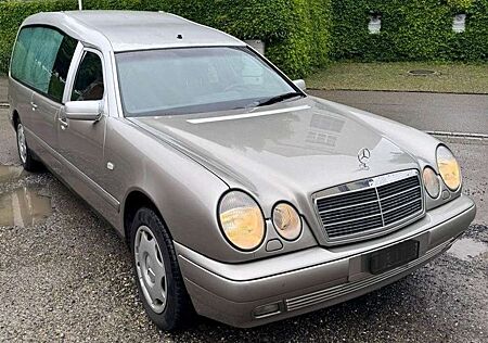Mercedes-Benz E 280 T 4-Matic Classic