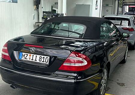 Mercedes-Benz CLK 200 Elegance Cabriolet