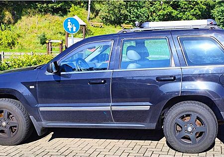 Jeep Grand Cherokee 4.7 Automatik Laredo