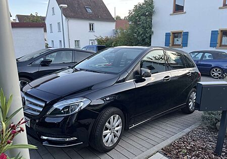 Mercedes-Benz B 180 gebraucht kaufen Mercedes-Benz B 180 (246.242)
