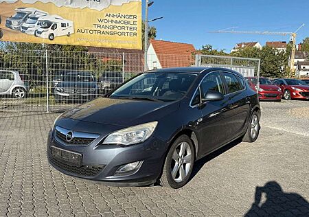 Opel Astra J Lim. 1.4 Turbo Cosmo Navi Klimaauto. PDC