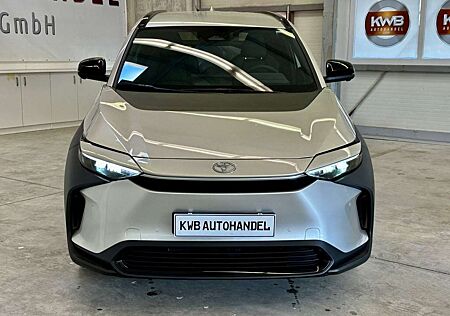 Toyota bZ4X FWD 360° Kamera Navi Inspektion neu!