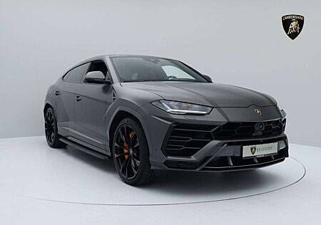 Lamborghini Urus AKRAPOVIC I CARBON I AHK