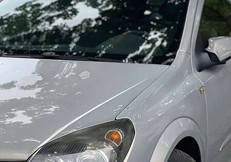 Opel Astra GTC 1.6