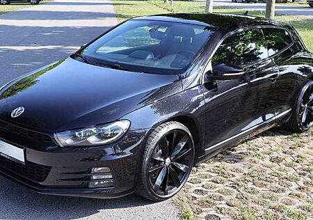Volkswagen Scirocco Scirocco 2.0 TSI BlueMotion Technology DSG Allstar