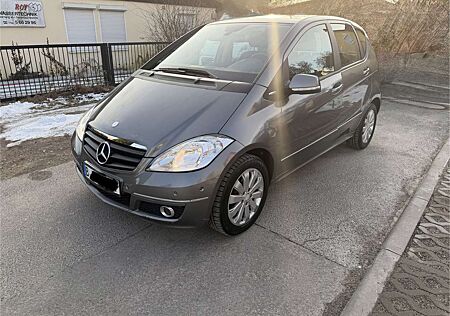 Mercedes-Benz A 180 Automatik Avantgarde Special Edition SHZ ParkAssis
