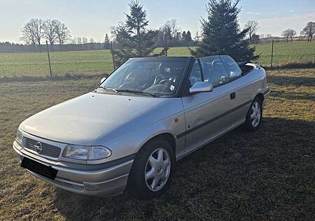 Opel Astra Cabrio 1.6i Bertone Edition