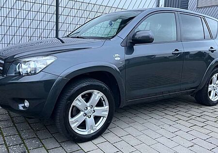 Toyota RAV 4 2.2l-DIESEL 4x4 TÜV,NAVI,VOLLLEDER,KLIMAAU