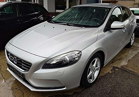 Volvo V40 You! 2.0d AUTOMATIK/NAVI/SHZ/XENON/PDC/TEMPO