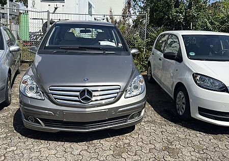 Mercedes-Benz B 200 CDI (245.208)