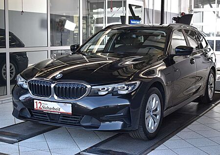 BMW 330 e Advantage Steptronic LED*AHK*Digital Tacho