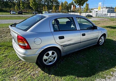 Opel Astra 1.6 Sportive