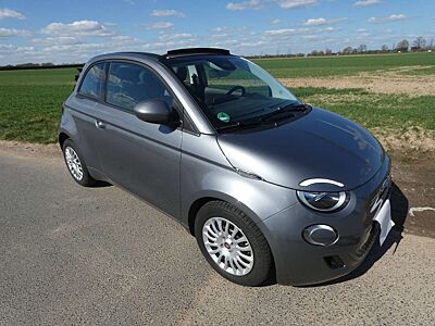 Fiat 500e 500e C Icon Cabrio wie neu 8 fach bereift