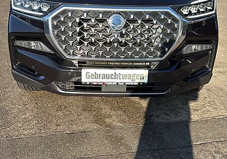 SsangYong Rexton 2.2 e-XDi 220 4WDAut. Sapphire AHK Leder