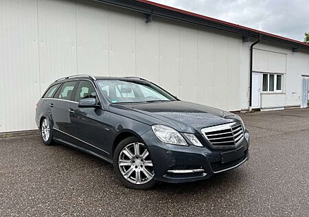 Mercedes-Benz E 250 CDI T-Modell Avantgarde *NAVI*LED*AHK*