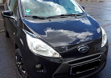 Ford Ka /+ 1.2 Titanium