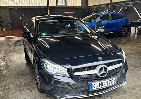 Mercedes-Benz CLA 180 CDI / d (117.312)