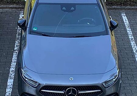 Mercedes-Benz A 250 e 8G-DCT Lim. AMG