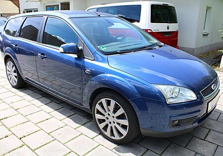 Ford Focus 2.0 TDCi Ghia Klimaautomatik Tempomat ALU 18-Zoll