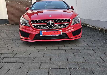 Mercedes-Benz CLA 220 CDI 7G-DCT AMG Line