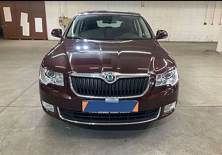 Skoda Superb Elegance Automatik Klima Navi