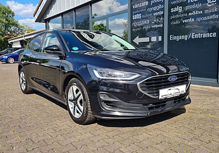 Ford Focus Lim. Cool & Connect - WINTER - LED
