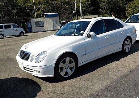 Mercedes-Benz E 500 Avantgarde, Nur 67.000 km, Top Ausstattung