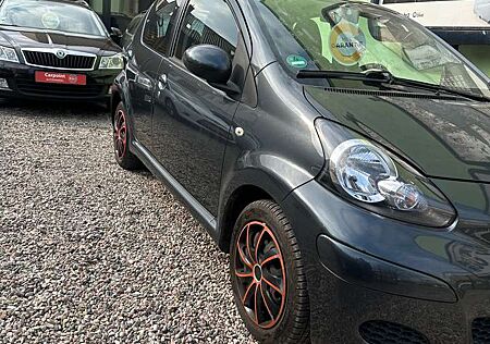 Toyota Aygo Cool***.KLIMA*** MIT TÜV***. SCHECKHEFT ***