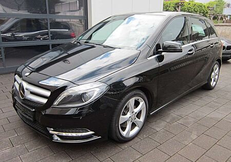 Mercedes-Benz B 180 "Sport Paket"AHK*18Zoll*Navi*SH*Xenon*PDC*