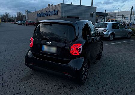 Smart ForTwo shz* jbl* navi* scheckheft