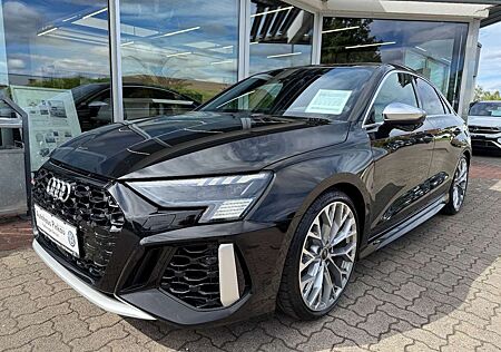 Audi RS3 2.5 TFSI DCC PANO RS-AGA B&O Vmax 280 Leder