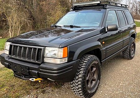 Jeep Grand Cherokee 5.9 Limited LX Youngtimer