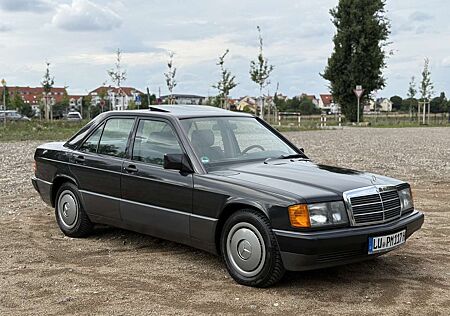 Mercedes-Benz 190 E 2.0