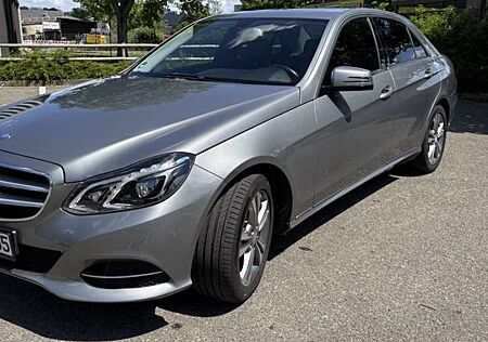 Mercedes-Benz E 300 CDI DPF BlueEFFICIENCY 7G-TRONIC