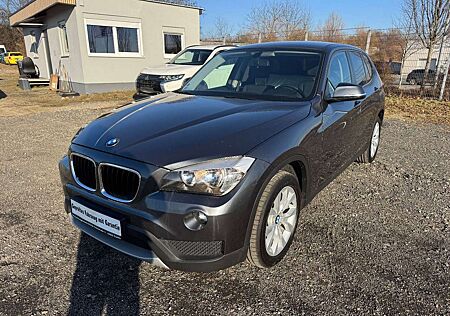 BMW X1 1-Hand Scheckheft 8-fach bereift CD USB AUX