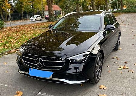 Mercedes-Benz E 300 e T 9G-TRONIC Avantgarde