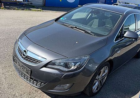 Opel Astra J Sports Tourer Innovation,Navi,Euro5,Xeno