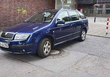 Skoda Fabia 1.4 16V Combi Automatik Ambiente